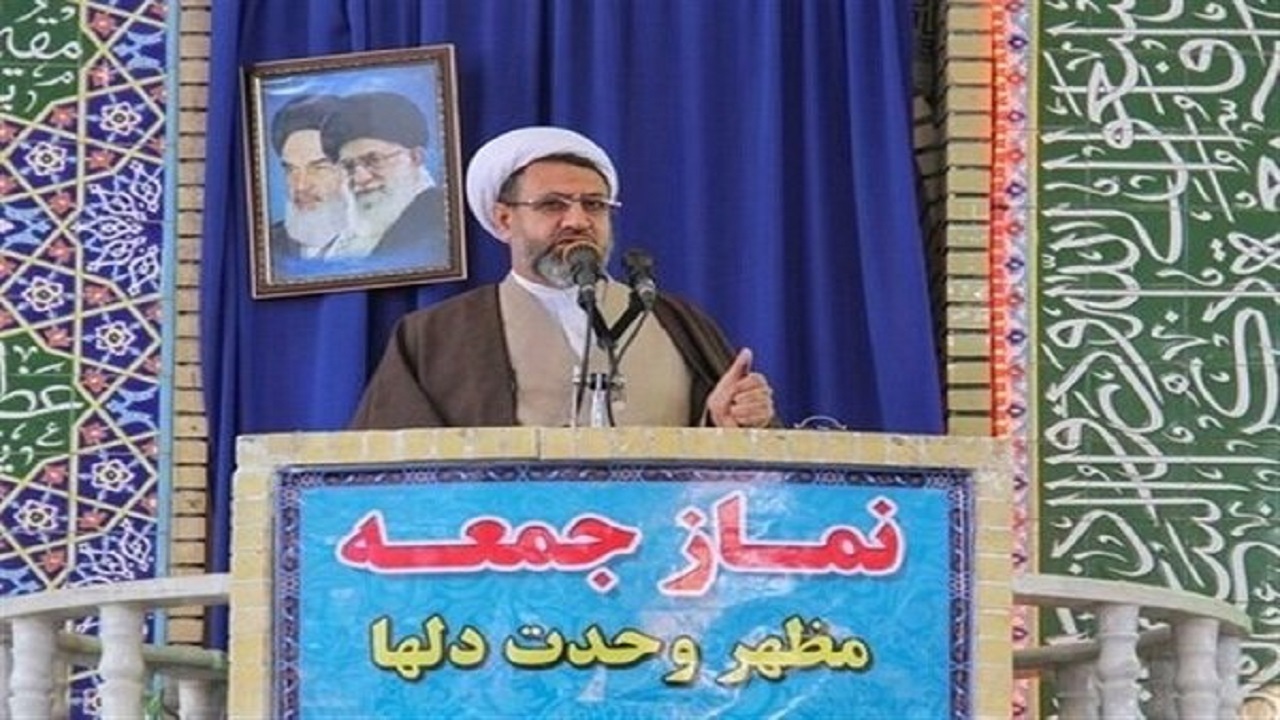 کشور باید توسط افراد مومن و امیدوار اداره شود