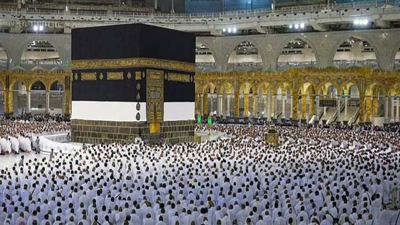 حج؛ تمرینی در قبال ولایت اهل بیت است