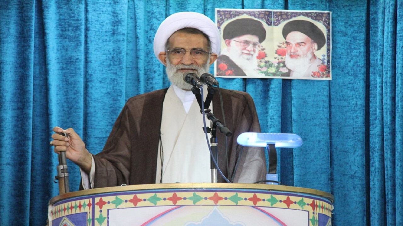 رشد تولید با جدیت باید مورد توجه مسئولان قرار بگیرد