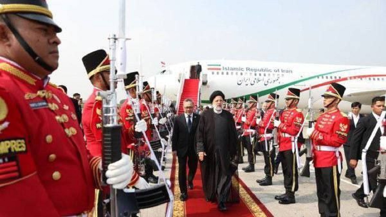 «رئیسی» وارد اندونزی شد