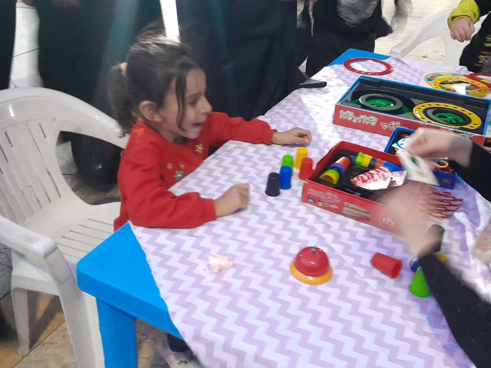 شادی کودکان به مناسبت دهه کرامت