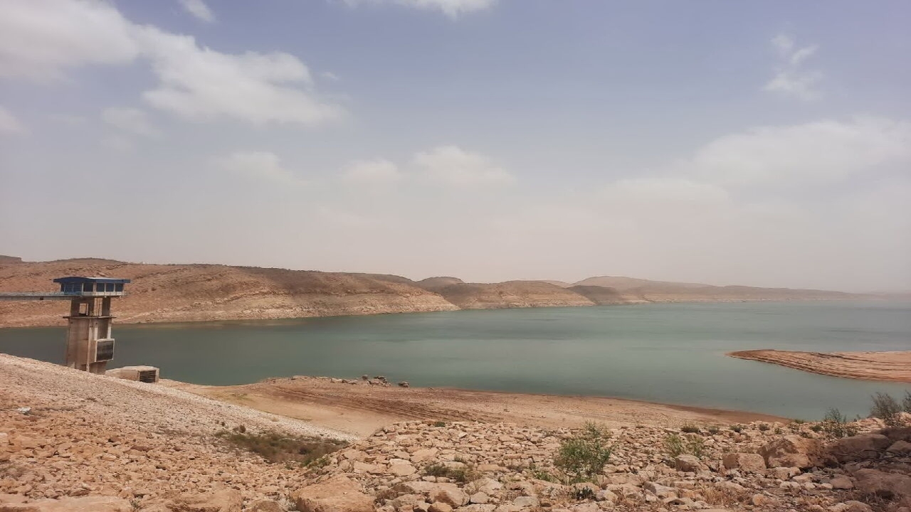 سد دوستی به گل نشست 