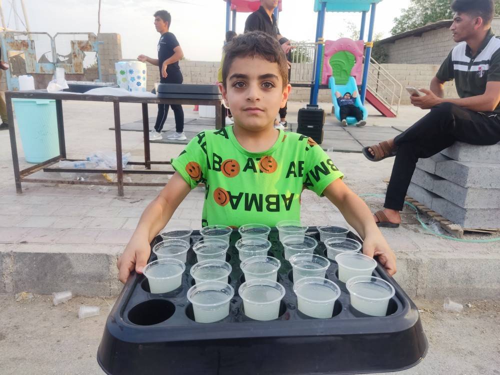 پخش شربت نذری