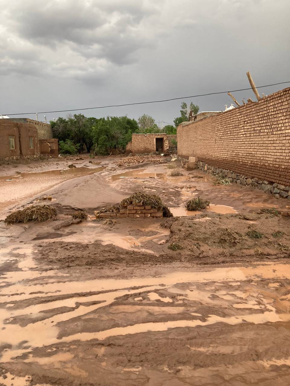 جاری شدن سیل و آبگرفتگیاز