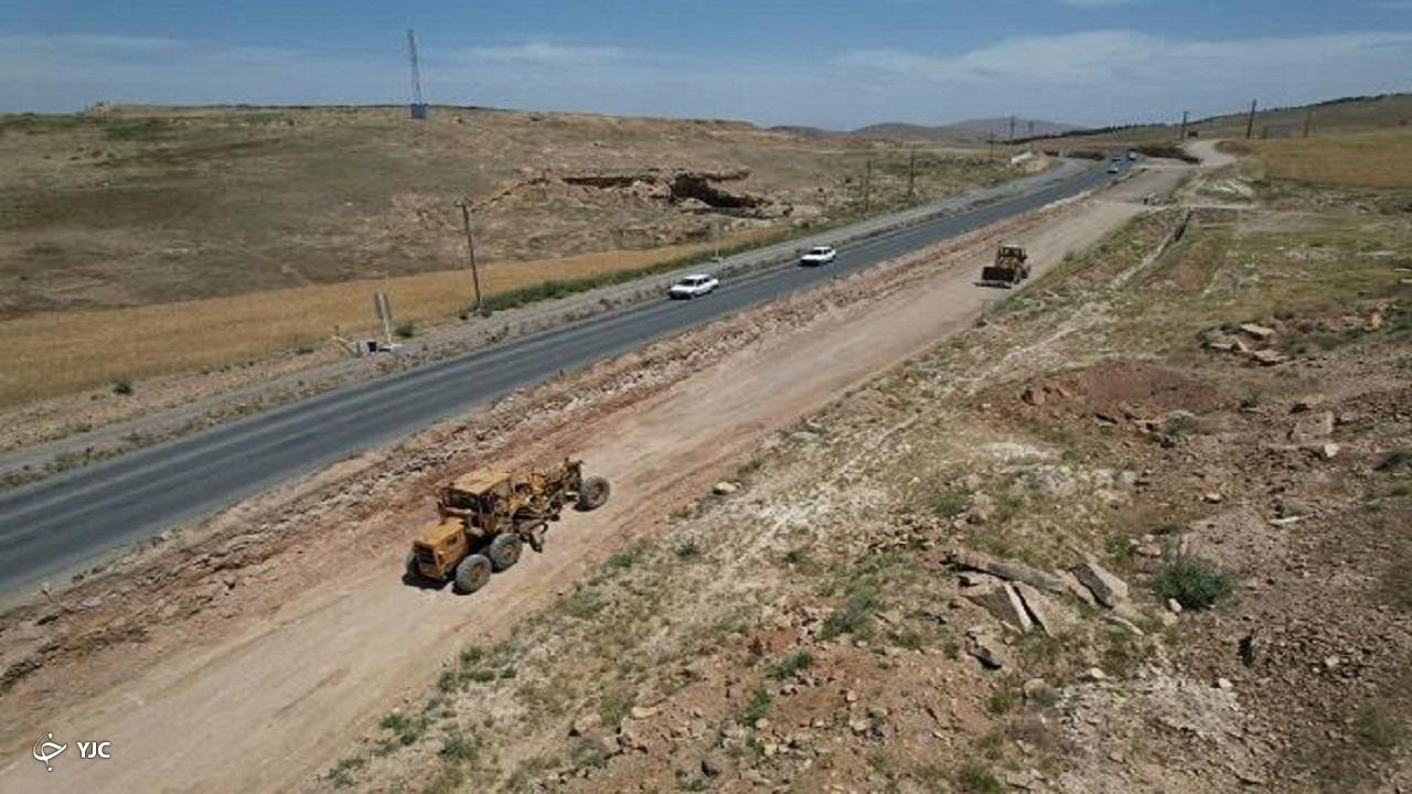 اجرای عملیات توسعه و بهسازی در ۲۳ کیلومتر از محور میاندوآب – شاهین دژ
