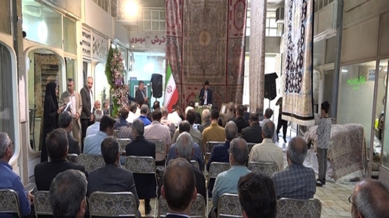 اشتغال حدود ۳۰ هزار بافنده فرش دستباف در قم