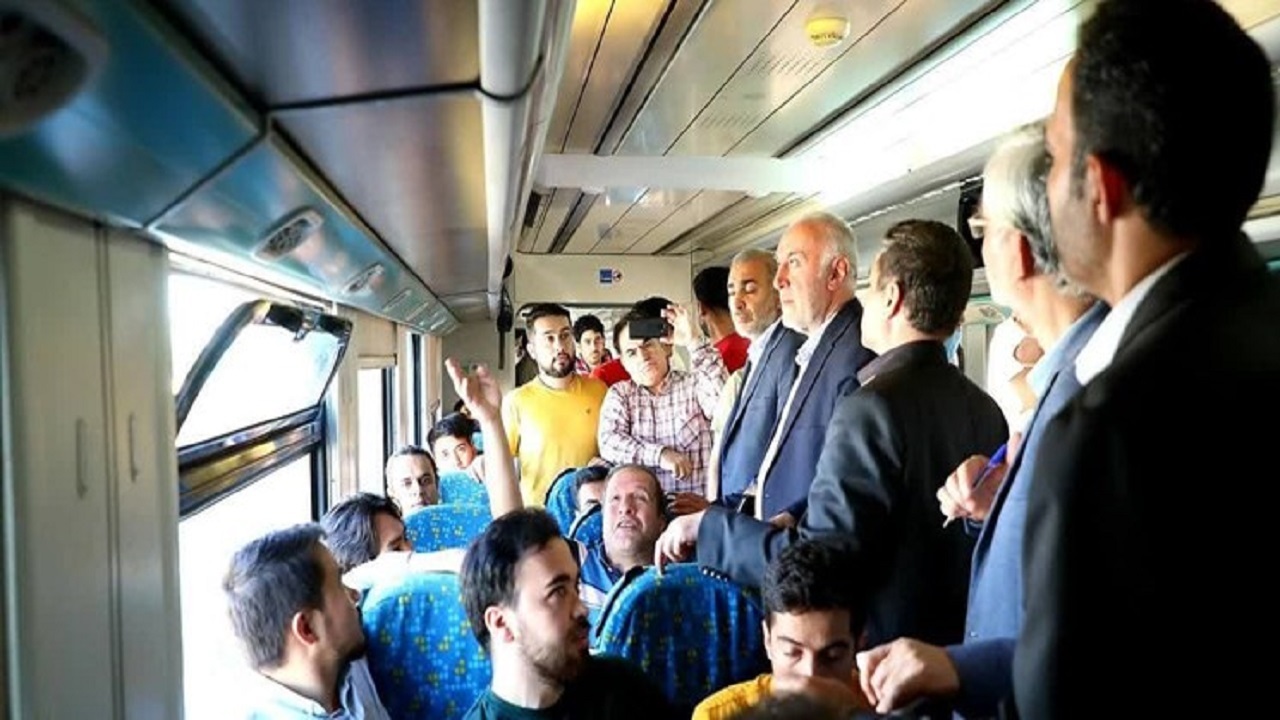 بازدید استاندار تهران از وضعیت قطار ریلی تهران- ورامین