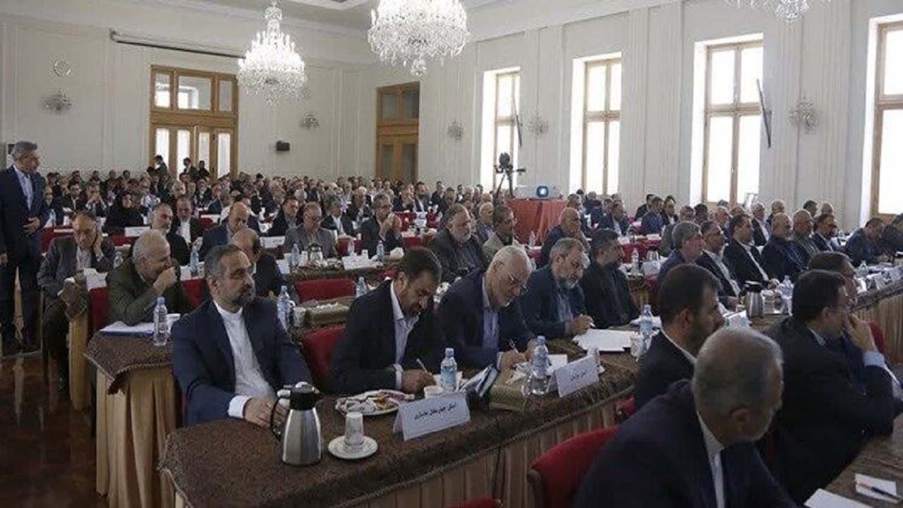 دیدار استاندار چهارمحال و بختیاری با سفیران ایران در کشور‌های خارجی