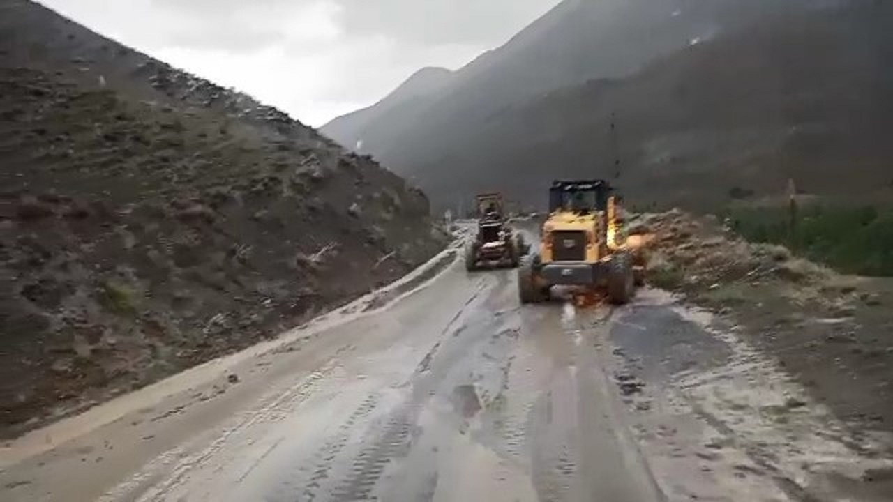 باز بودن راه‌های روستایی سیل زده مازندران