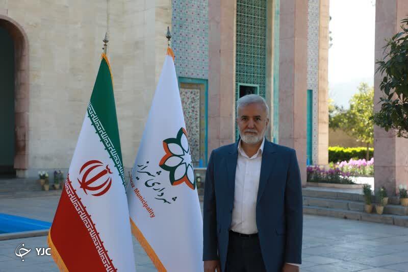 اساتید صنایع دستی در طراحی نماد‌های این حوزه همکاری کنند