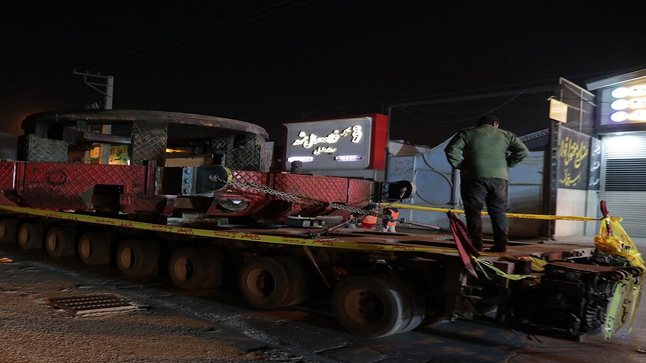 انتقال دستگاه عظیم حفاری قطار شهری مشهد با تمهیدات ویژه آغاز شد