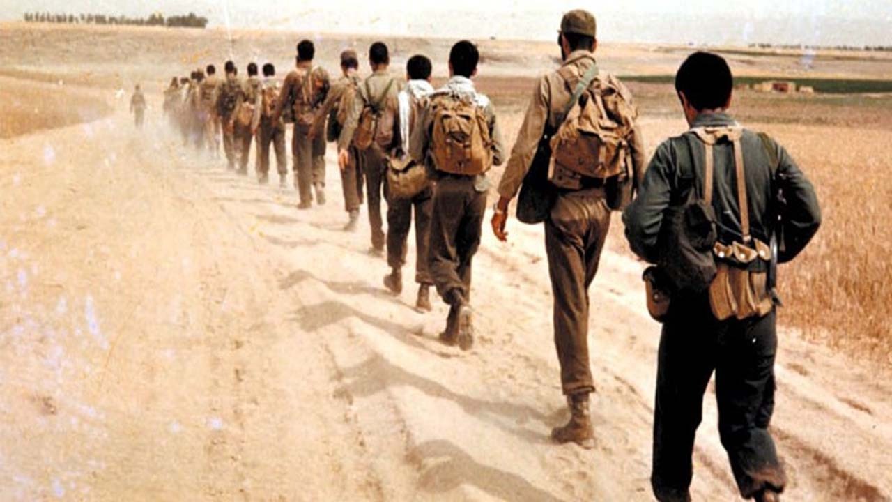 ماجرای رزمنده‌ای که در جبهه مرد شد + عکس