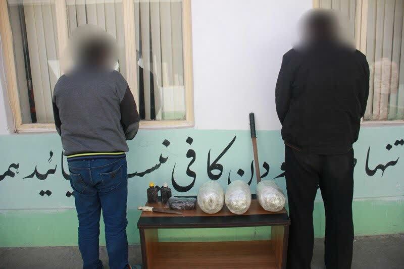 دستگیری سوداگران مرگ و کشف ۴ کیلوگرم مواد مخدر توسط مرزبانان استان اردبیل