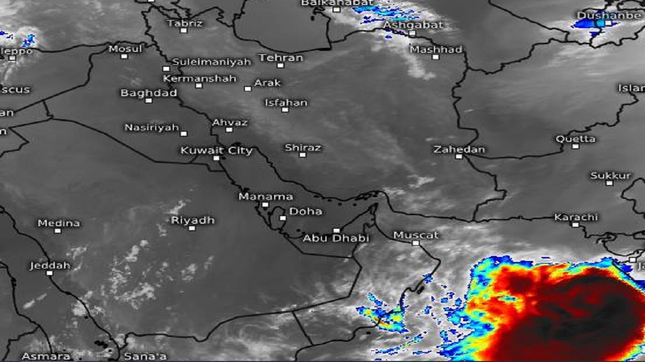 هشدار دریایی سطح نارنجی درباره تاثیرات غیر مستقیم طوفان حاره‌ای/ مسیر حرکت طوفان به سمت سواحل ایران نیست