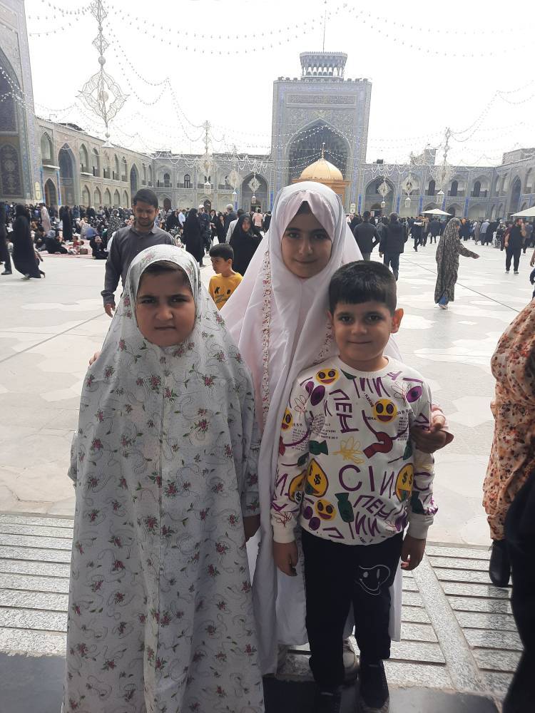 حضور نونهالان در حرم