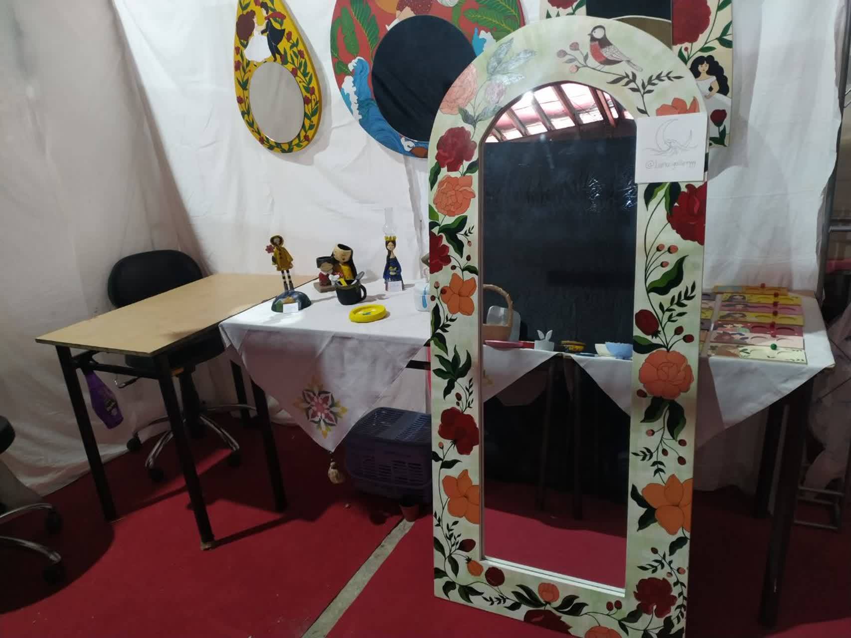 آینه دست ساز