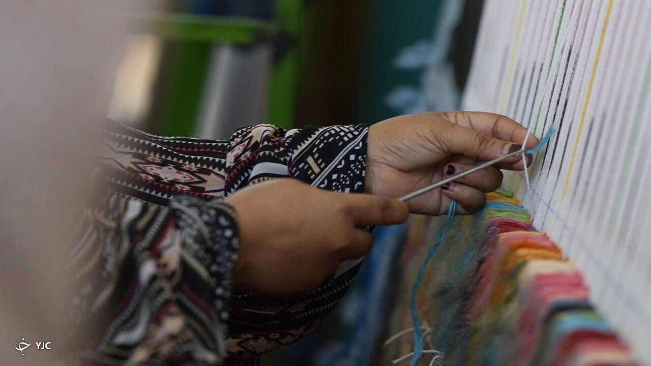 ۲۴۰ میلیارد ریال تسهیلات به قالی‌بافان آذربایجان‌غربی پرداخت شد