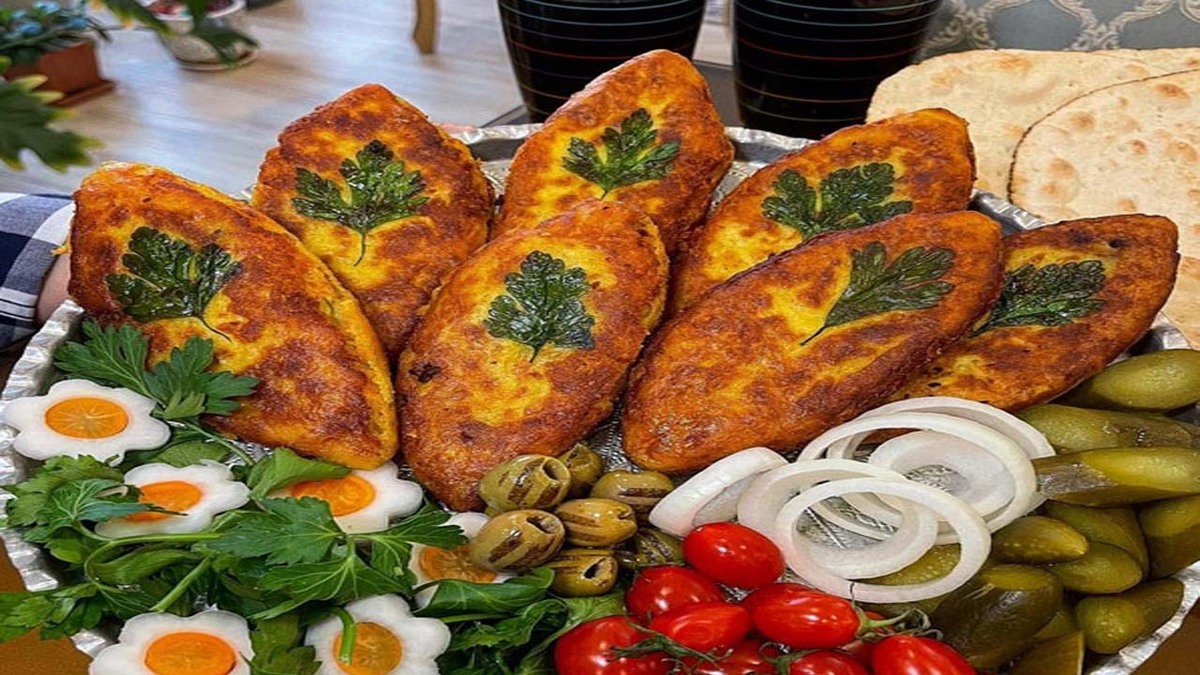 باشگاه خبرنگاران -طرز تهیه کوکو سیب زمینی ترد و خوشمزه با روشی متفاوت
