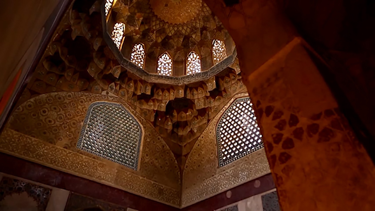 معماری زیبای میدان گنجعلی خان کرمان + فیلم