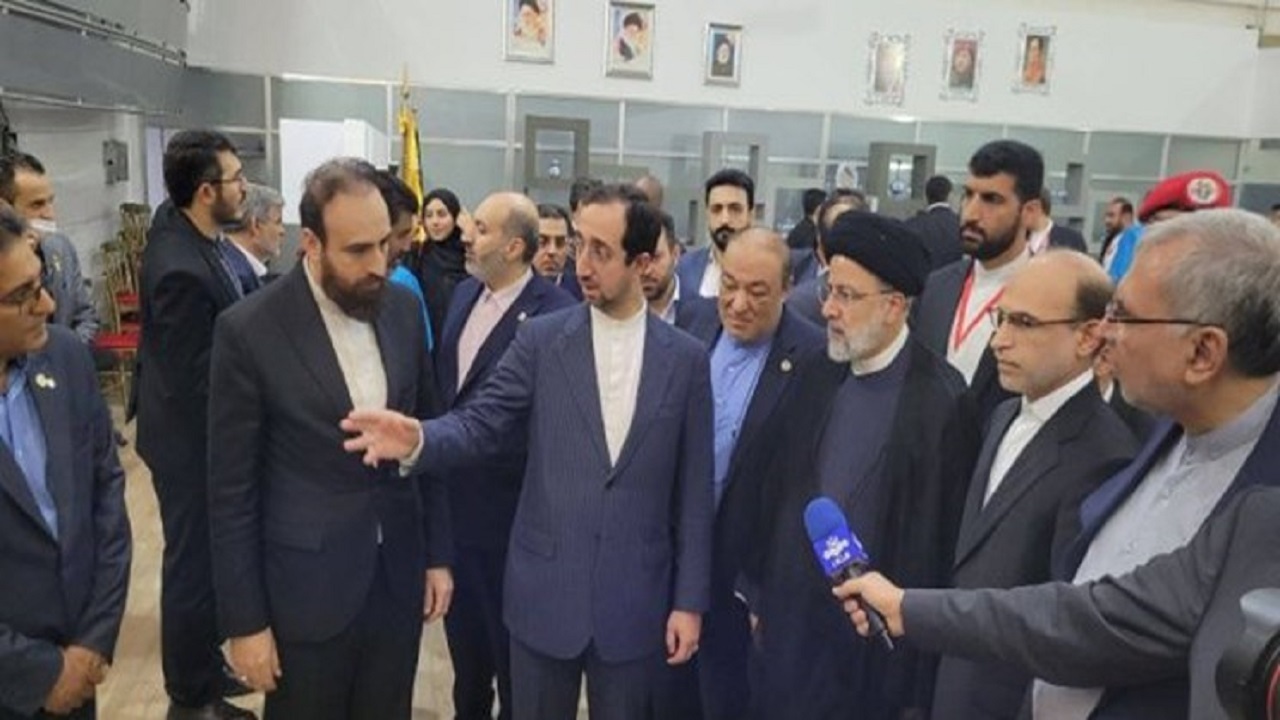 بازدید رئیس‌جمهور از نمایشگاه علم‌ و فناوری دستاوردهای ایرانی در کاراکاس