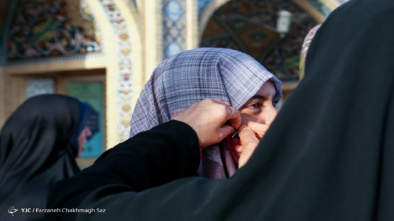 حجاب از حکم الهی نشأت می‌گیرد