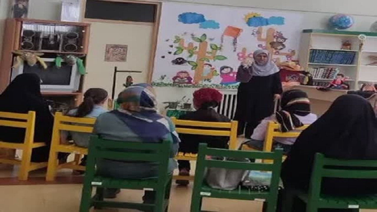 قصه‌گویی ایرانی در کانون پرورش فکری خوی با محوریت آب