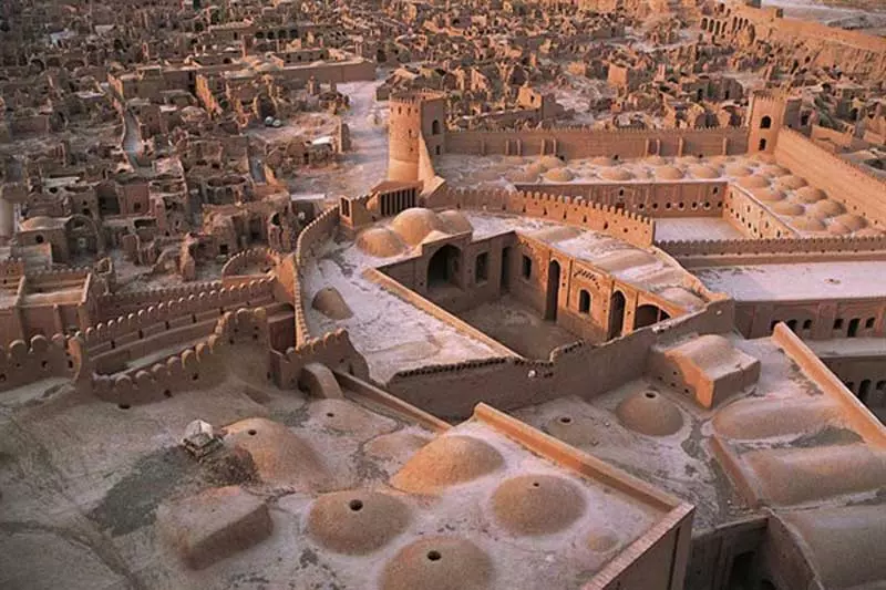 گورستان ایستاده کودکان؛ ارگ بم