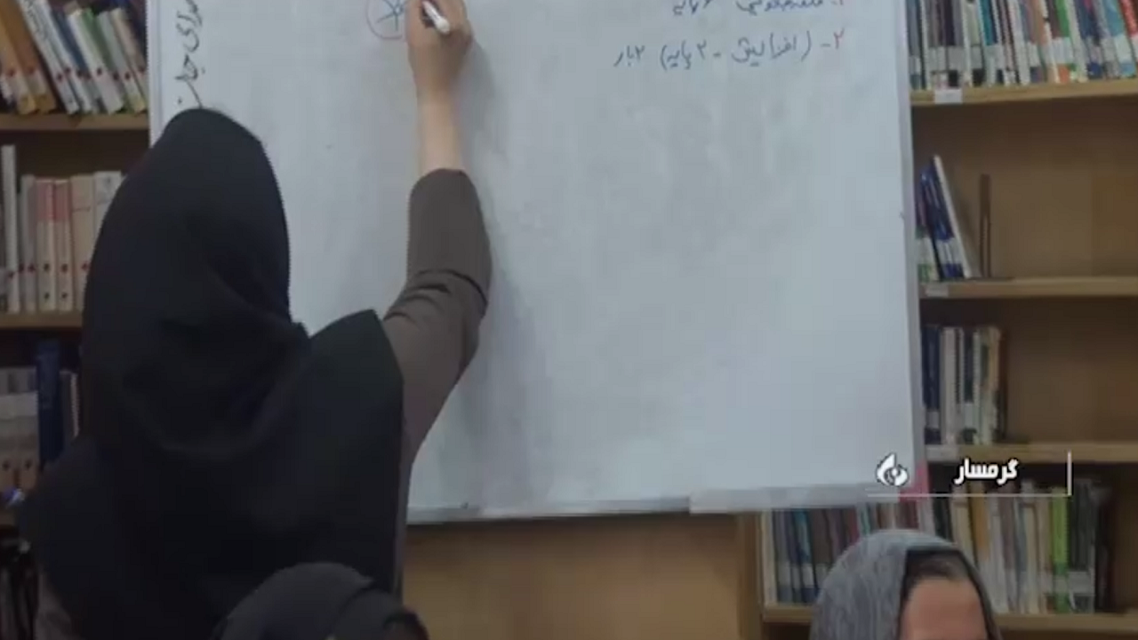 راه اندازی کارگاه عروسک بافی در گرمسار