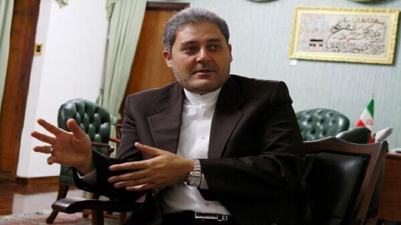 ایران و ونزوئلا «قرارداد‌های اجرایی» در حوزه‌های نفت، مخابرات و پتروشیمی امضا کردند