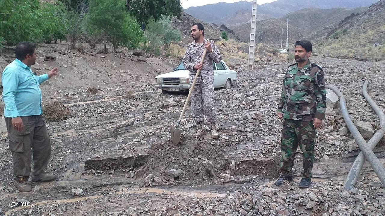 خدمت رسانی به مناطق سیل زده کوهبنان ادامه دارد