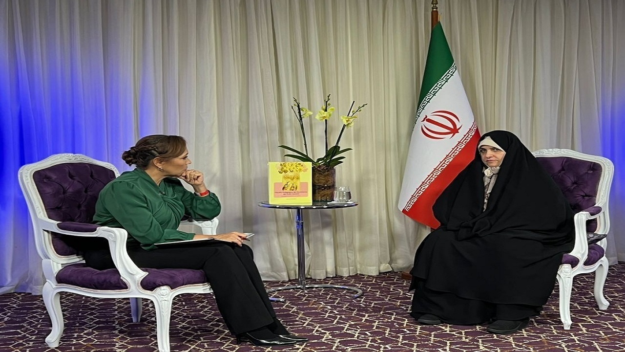 عمر درختان دانشگاهی که من در آن تدریس می‌کنم از عمر آمریکا بیشتر است