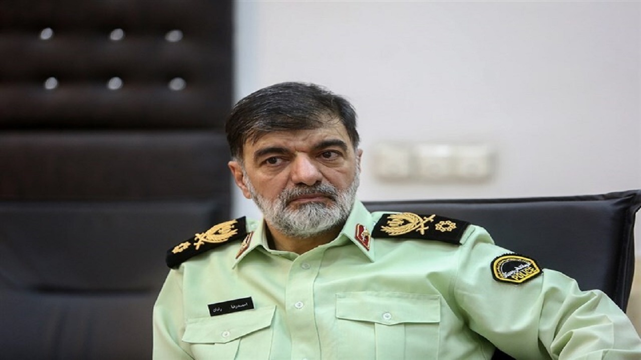 حرکت در مسیر شهدا سرافرازی را برای کشور به ارمغان می‌آورد