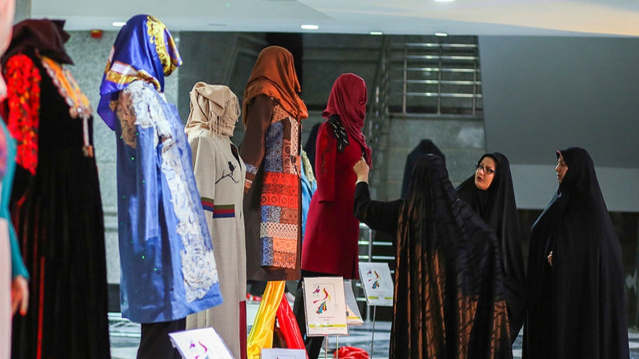 حضور پررنگ تولیدکنندگان و بازدیدکنندگان در نمایشگاه مد و لباس یزد