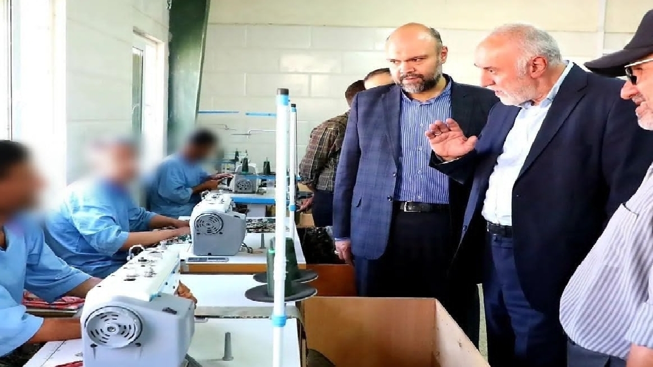 بازدید استاندار و معاون وزیر کشور از مرکز شهید زیادیان/ فخاری: رفع کمبود‌های مرکز شهید زیادیان پیگیری می‌شود