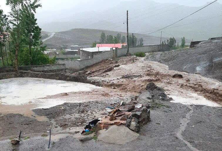 آب و برق روستا‌های سیل‌زده گرمی وصل شد/ خسارت سیل به زمین‌های کشاورزی گرمی
