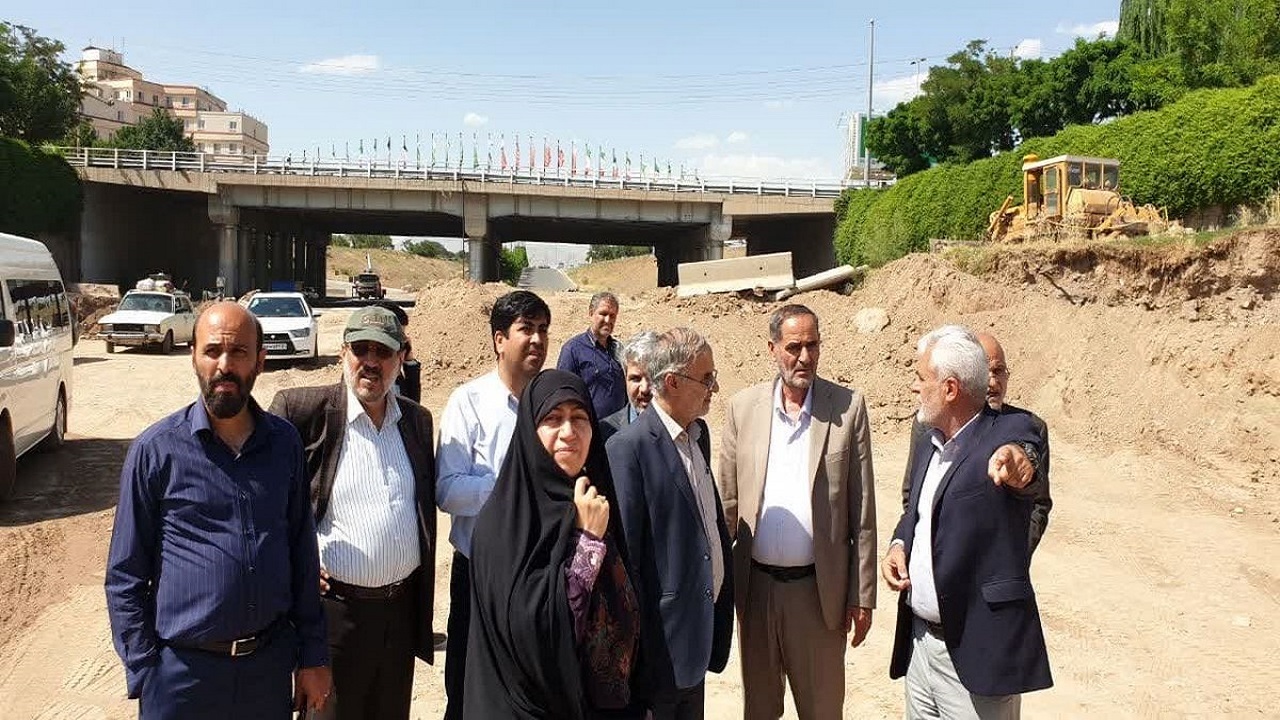 نمایندگان استان قزوین از طرح‌های مهم نیمه تمام شهرداری بازدید کردند