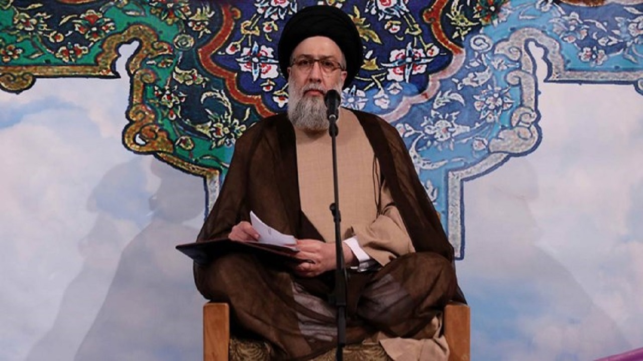 علوی تهرانی: امام زمان (عج) از ما تشرف می‌خواهد یا تشبه؟