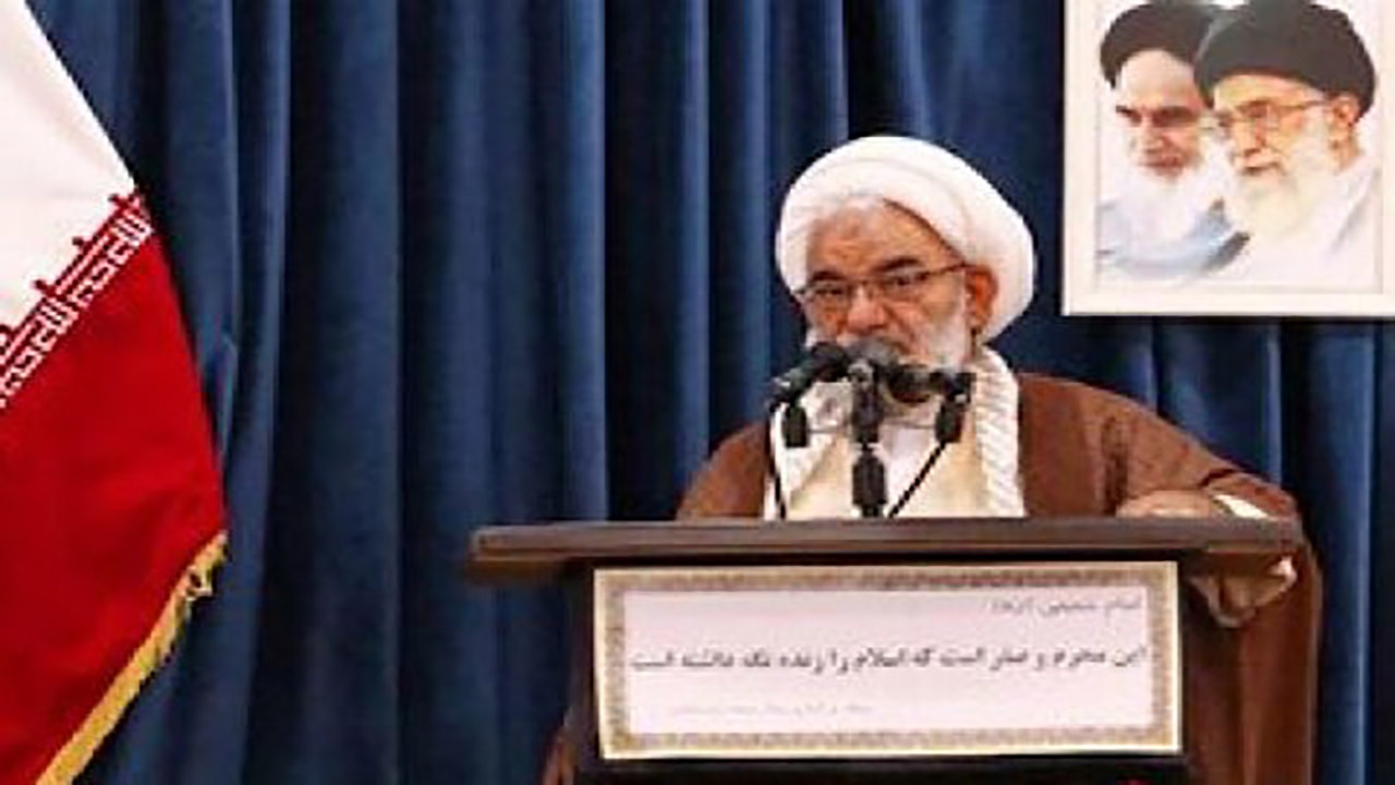 انقلاب اسلامی با پشتکار و اراده قوی جوانان این مرز و بوم پابرجاست