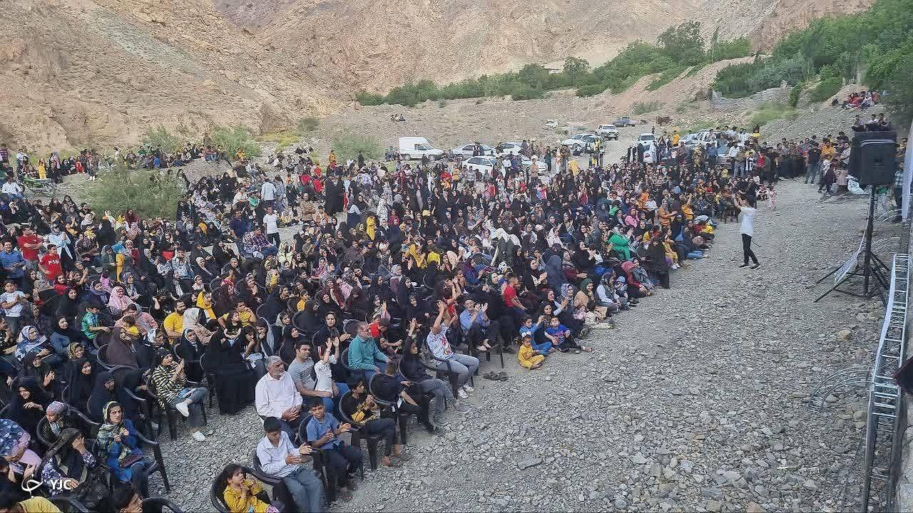 برگزاری جشنواره زردآلو در زرند