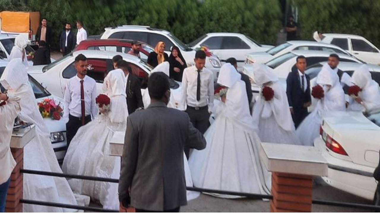 پیوند ۱۴ زوج کم برخوردار آبادان و خرمشهر