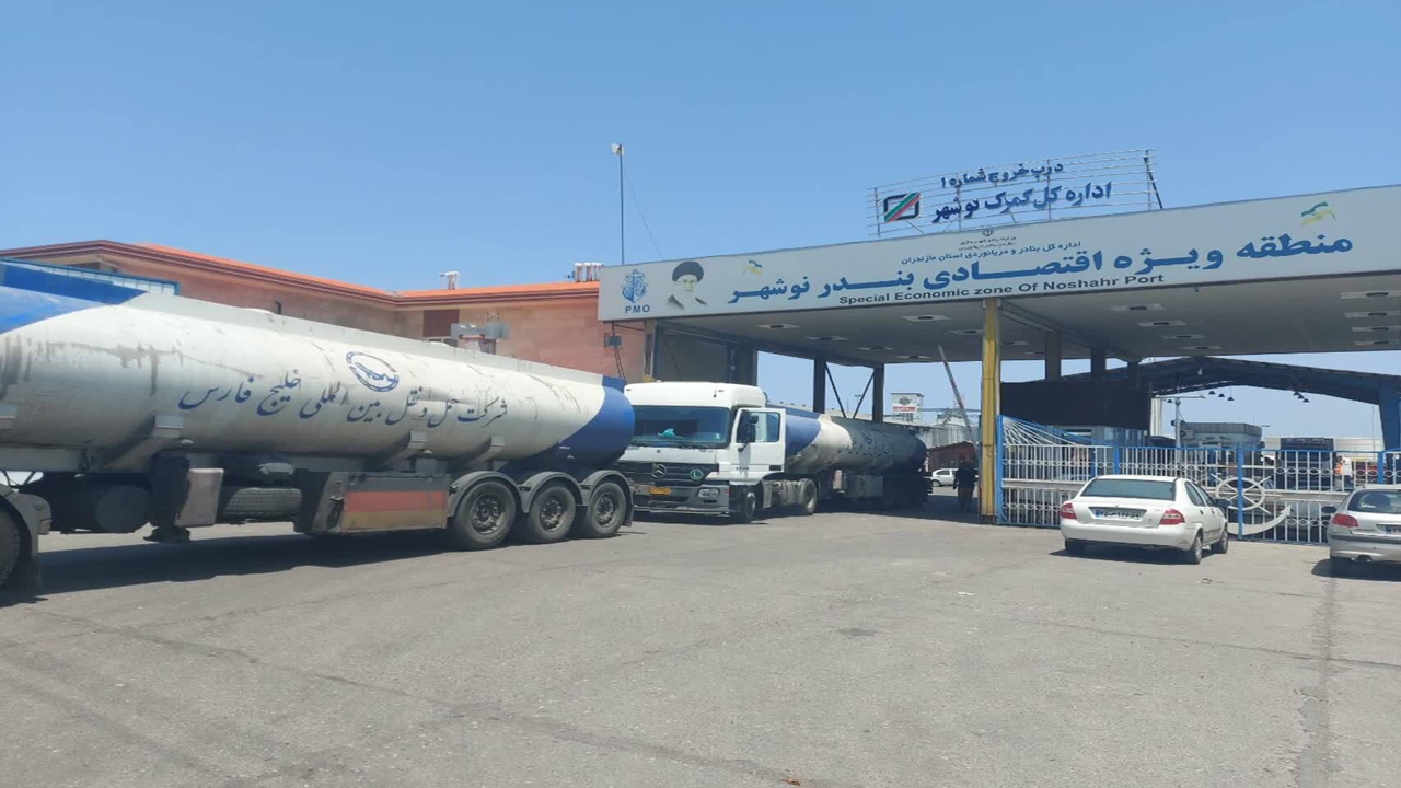 جزئیات رسوب ۱۰ هزار تنی روغن در بندر نوشهر