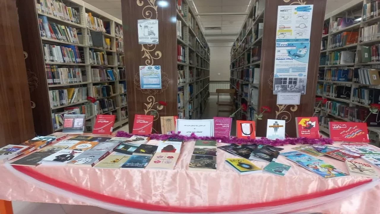 بیش از هزار جلد کتاب به کتابخانه‌های قاین اهدا شد