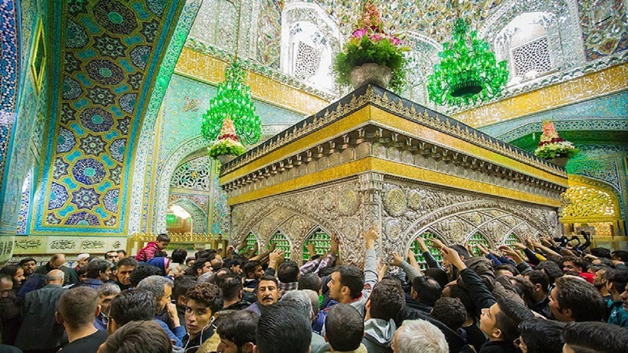 زیارت حرم امام رضا (ع) به نیابت از ملت ایران + فیلم
