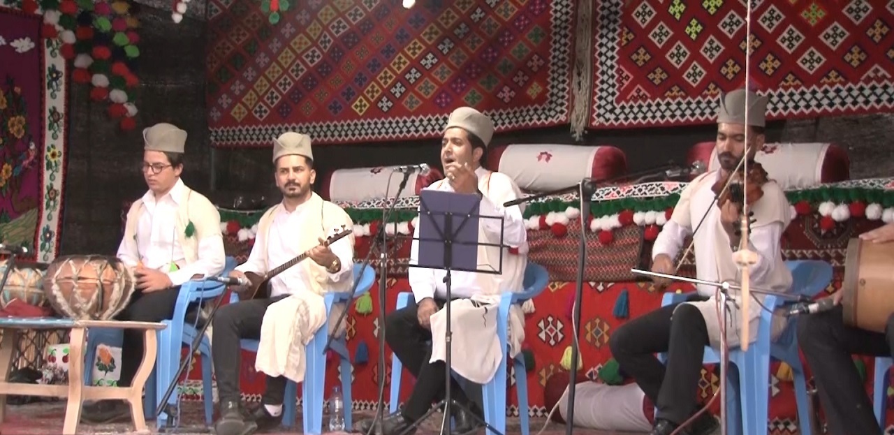 برگزاری جشنواره عشایری باعنوان بر مدار آستانه در دهاقان