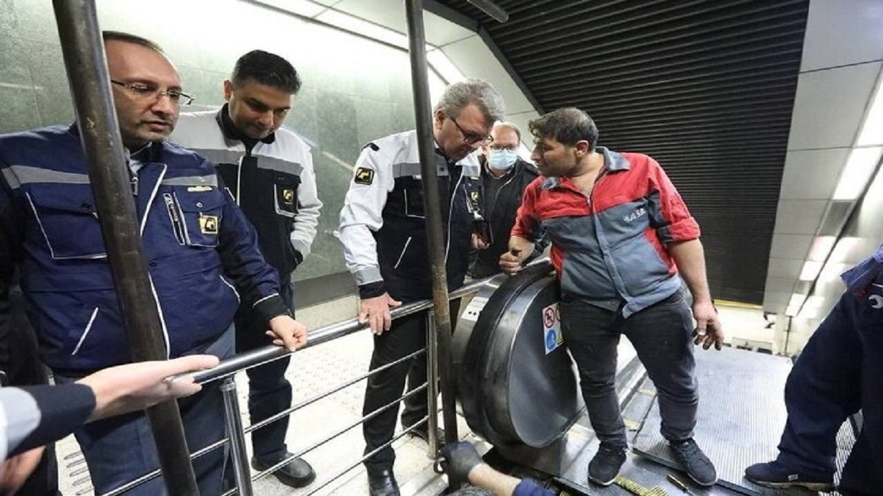 قطعات مورد نیاز پله‌برقی‌های مترو پایتخت تامین شد