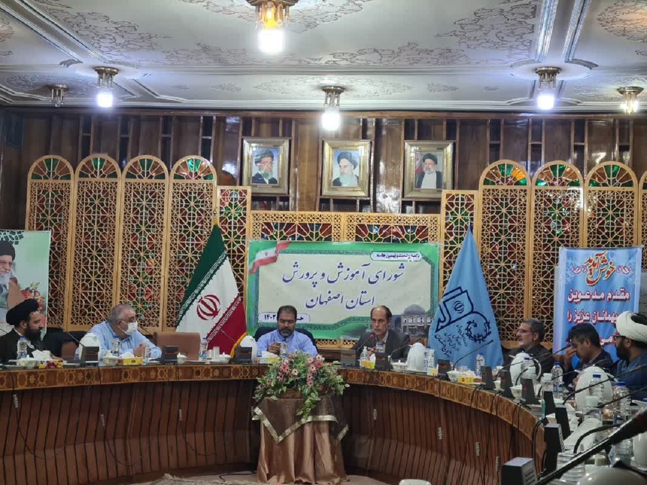 بررسی تجهیز اردوگاه‌های دانش‌آموزی در شورای برنامه‌ریزی استان