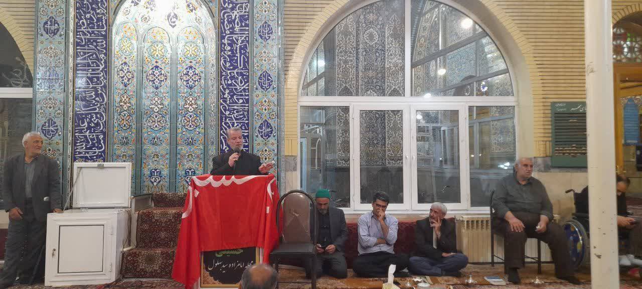 پرچم متبرک امام حسین(ع) پرچم متبرک امام حسین(ع)