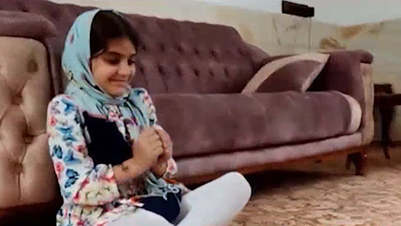 دختربچه‌ای که به جای خرید دوچرخه، یک مادر زندانی را آزاد کرد + فیلم