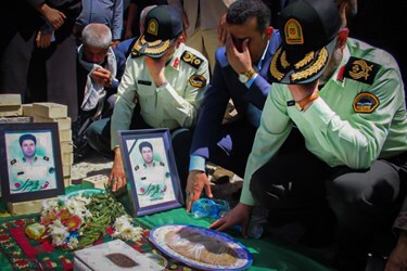حضور سردار رادان بر مزار شهید محمد قنبری + فیلم
