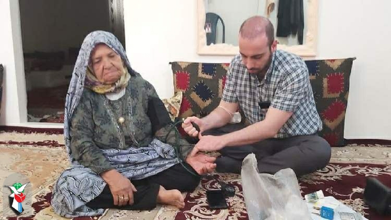 پایش سلامت ۱۵ خانواده شهدا و ایثارگر در شهرستان آوج